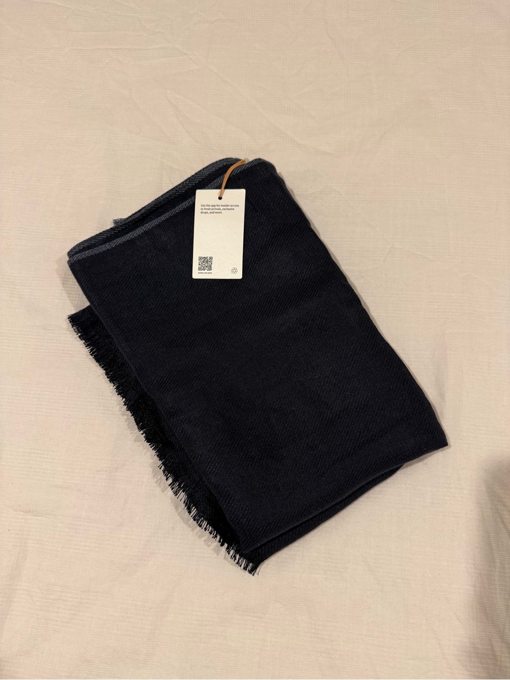 New Quince 100% French Linen Throw 50”x60” Navy - Picture 2 of 4